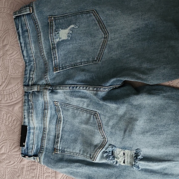 Jeans - Picture 3 of 4